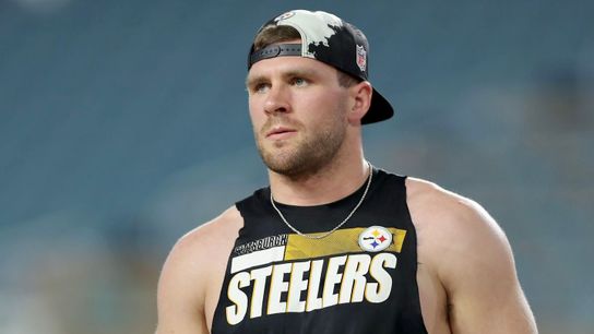 Watt partakes in brisk workout on field before game taken in Miami Gardens, Fla. (Steelers)